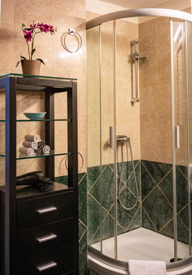 Free Parking! Soho Budapest 101, 4 Ppl, Ac, Superfast Wifi, Tv Luaran gambar