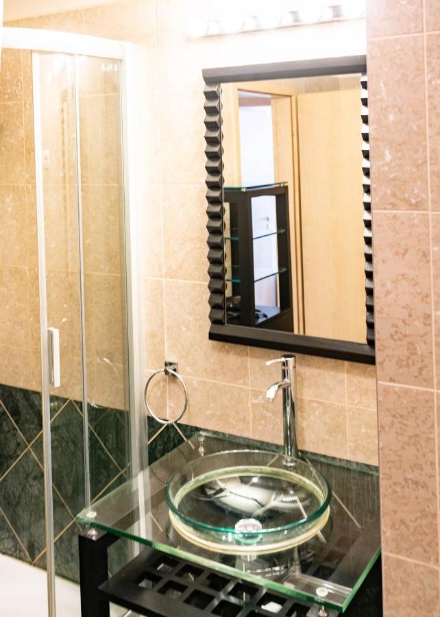 Free Parking! Soho Budapest 101, 4 Ppl, Ac, Superfast Wifi, Tv Luaran gambar